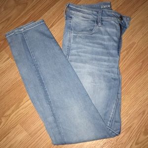 American Eagle High Waisted Jeans